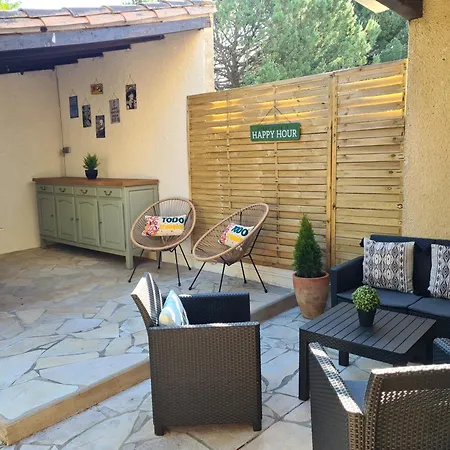 Maison 6 Pers, Parking Et Jardin Prives, Cite A Pied, Tres Calme